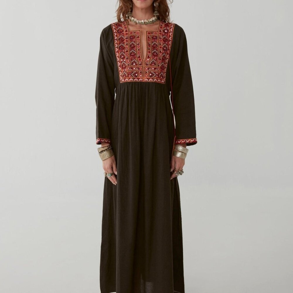 MAISON HOTEL  Anita Long Dress in Black Opal